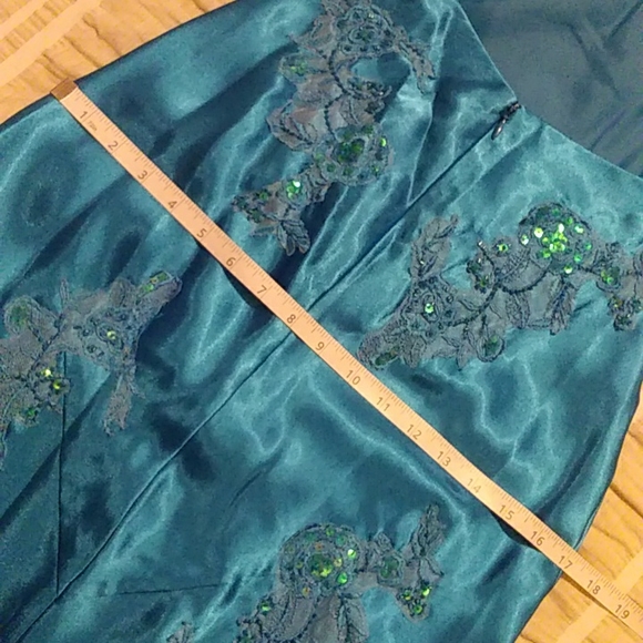 Windsor blue formal dress - Picture 6 of 8